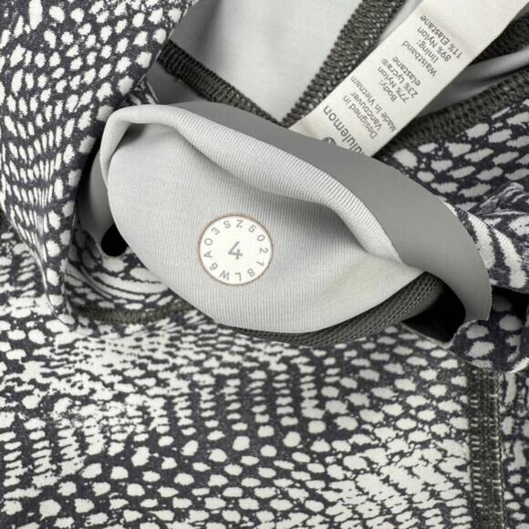 Lululemon In Movement Crop 19" In Swerve Vapor Metal Grey Size 4 - Picture 6 of 8